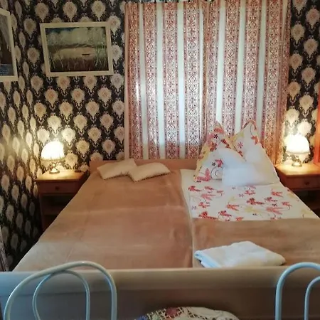 Ilona Kis Kastely Panzio Penzion Keszthely