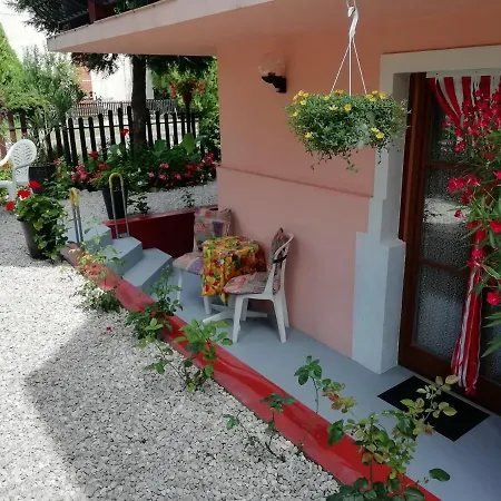 Ilona Kis Kastely Panzio 3*