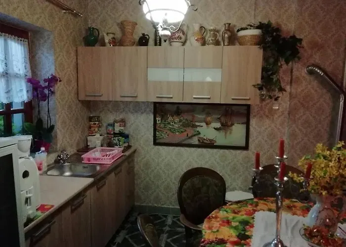 Ilona Kis Kastely Panzio